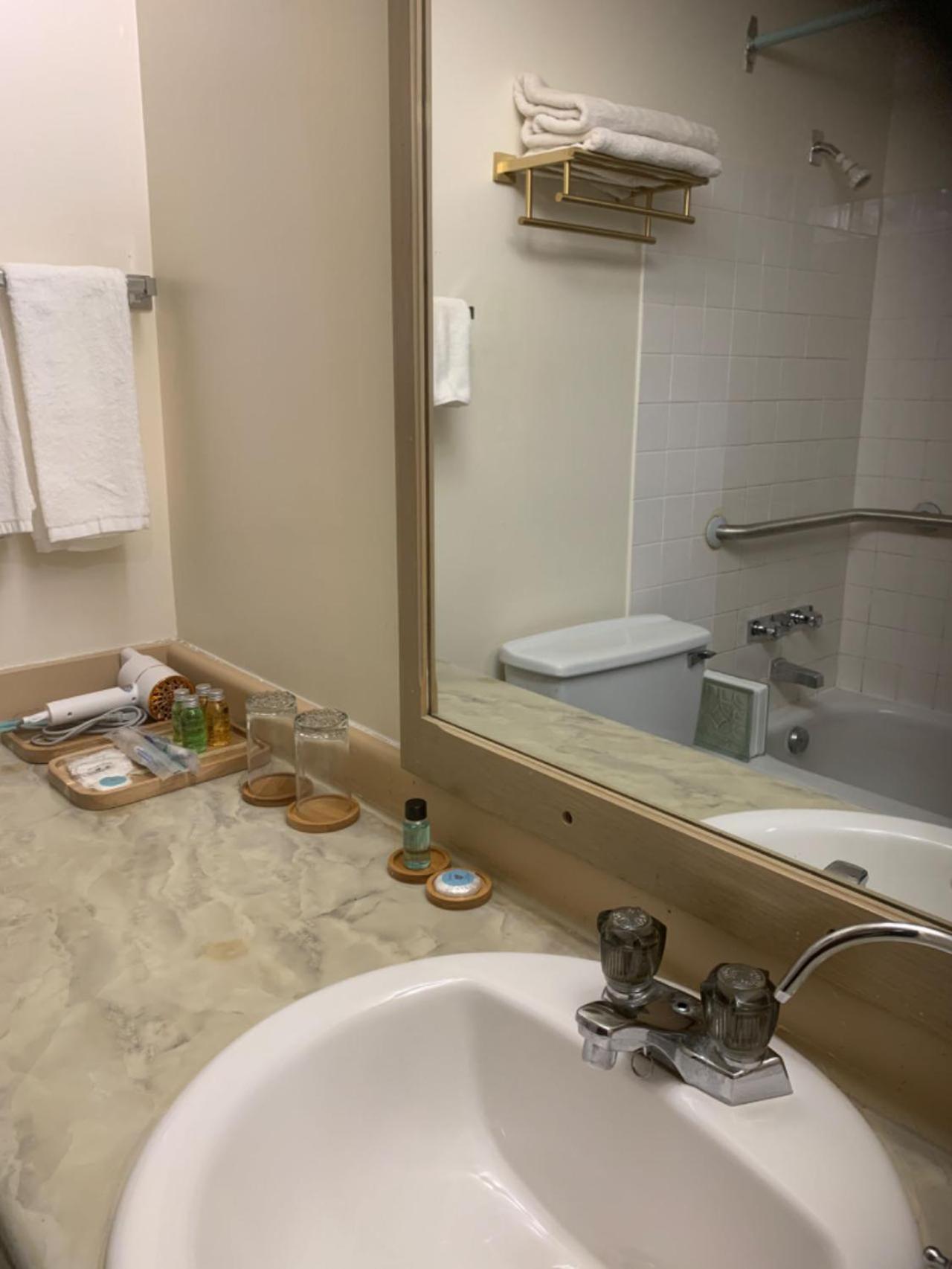 פורט הארדי Providence Place Inn מראה חיצוני תמונה